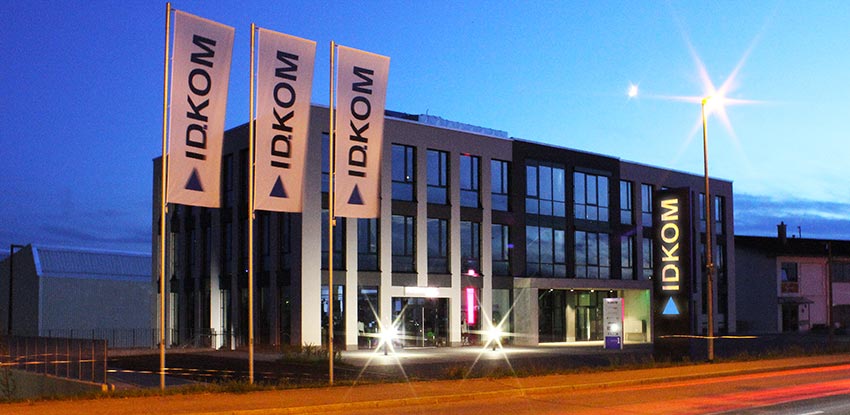 IDKOM bei Nacht IDKOM bei Nacht