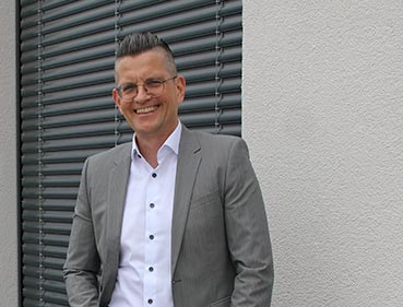 Dr. Thomas Giehl Dr. Thomas Giehl